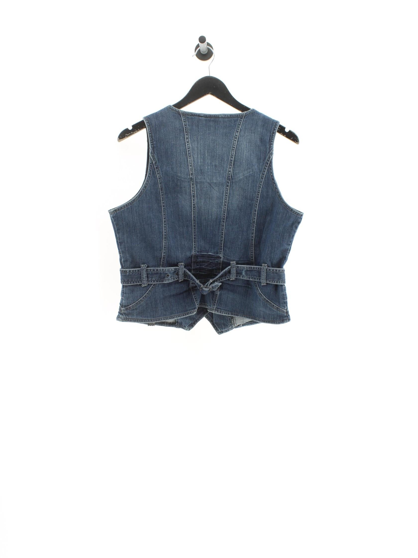 aa8387ac5da09bd69a9cf9a6b1fd8463