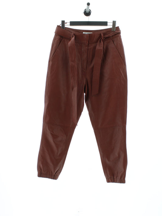 0d8f4f88f9d01b154eec33282a5b6fee