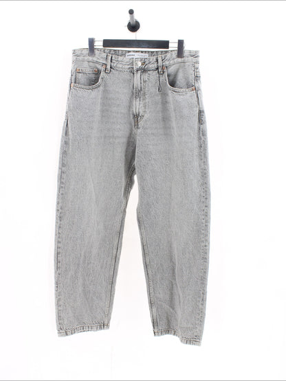 Spodnie jeans Bershka Rozmiar: 44