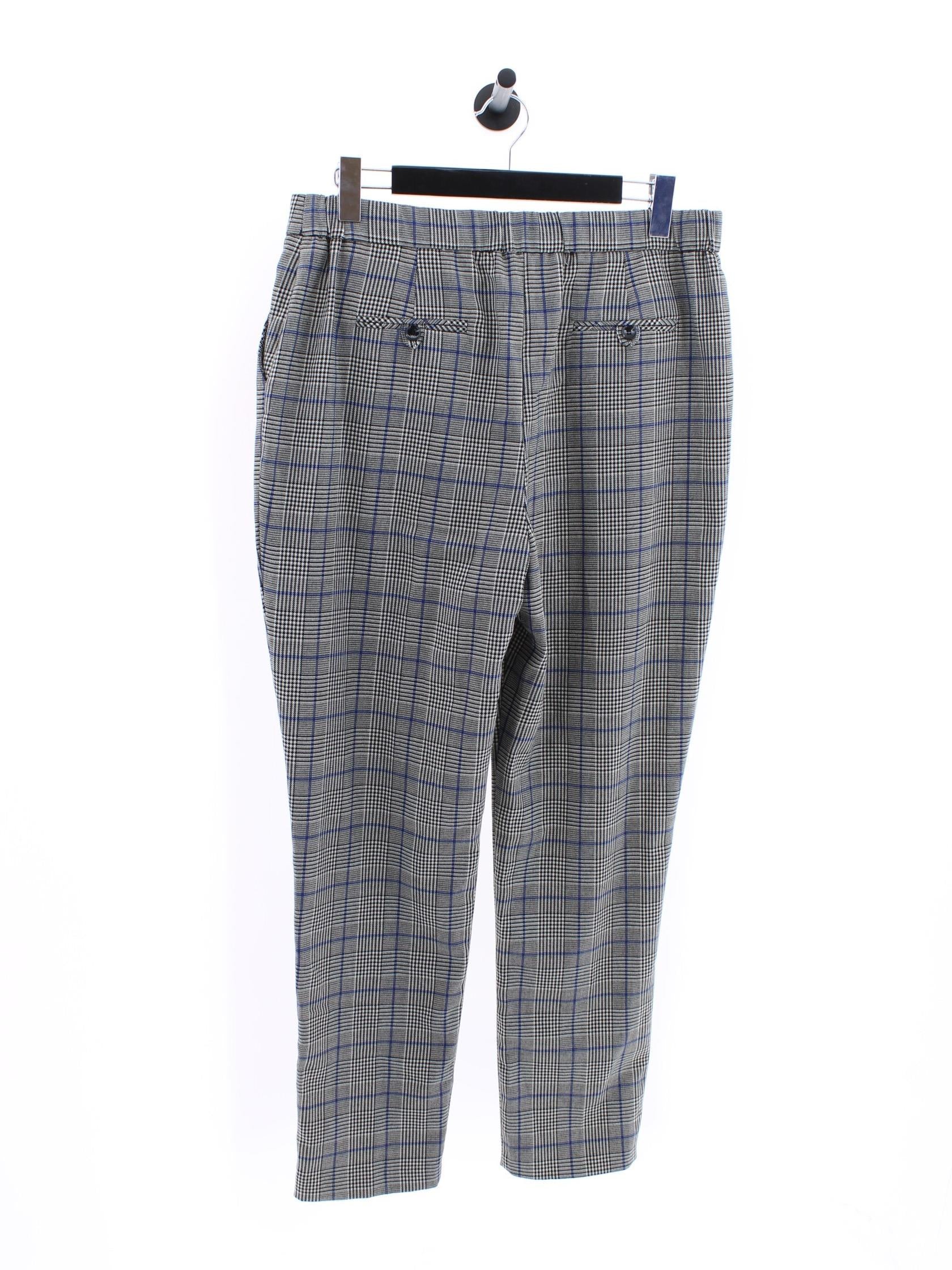 b6d83a94022631d160a2b72417349115