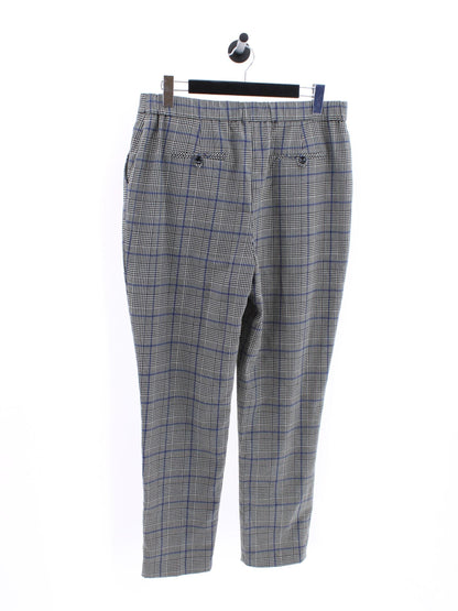 b6d83a94022631d160a2b72417349115