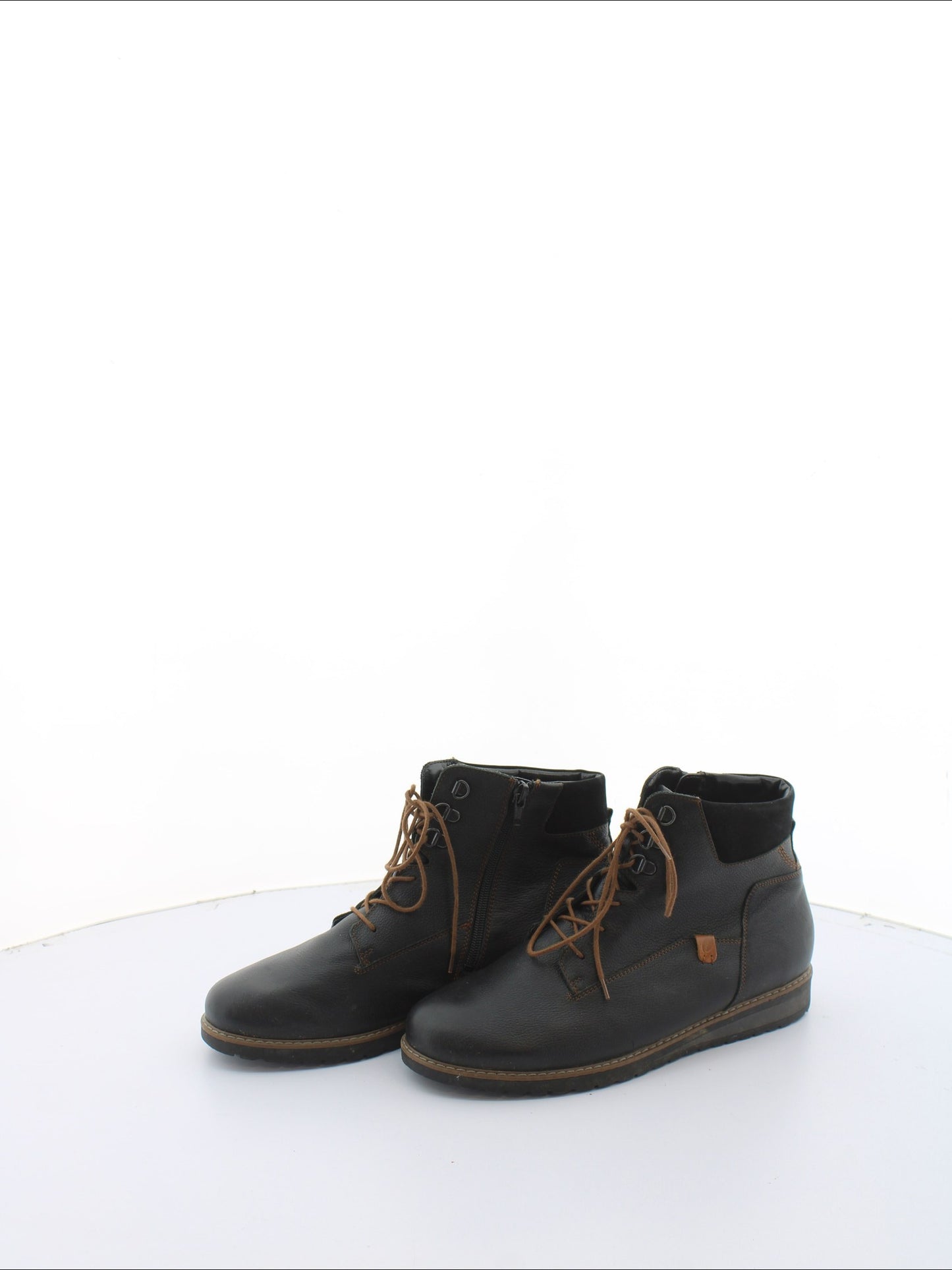 98e032dd9684d5fff2b19e52b498a261