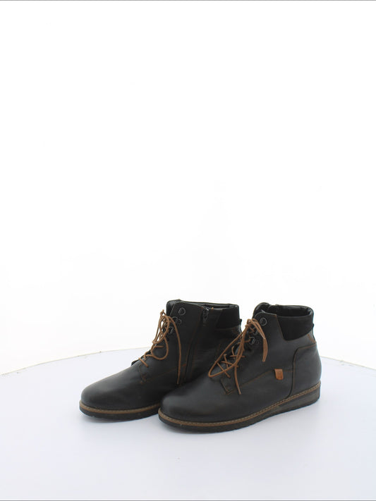 98e032dd9684d5fff2b19e52b498a261