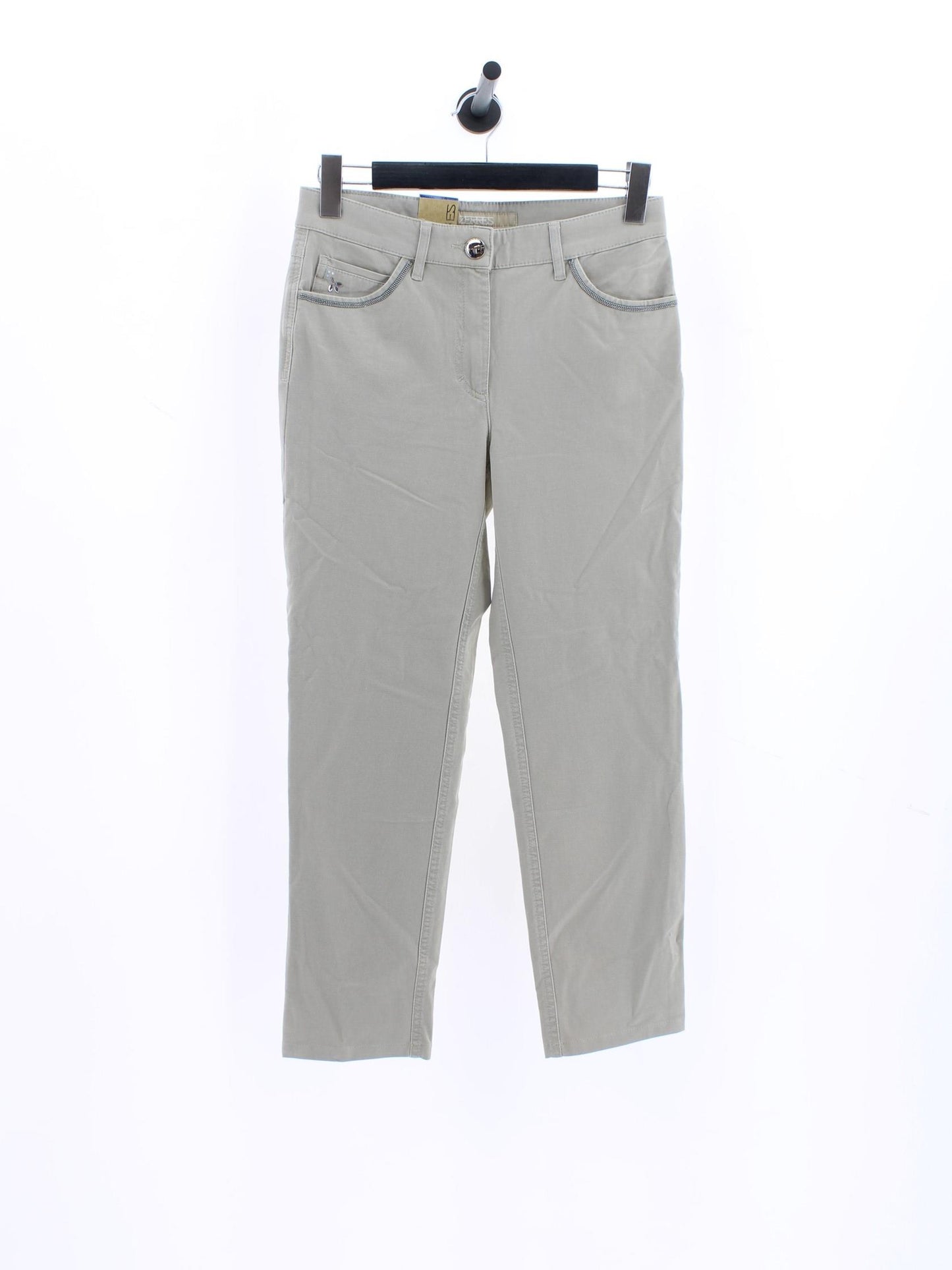 6d49ce1f9bf3540ca158ef857f3c857c