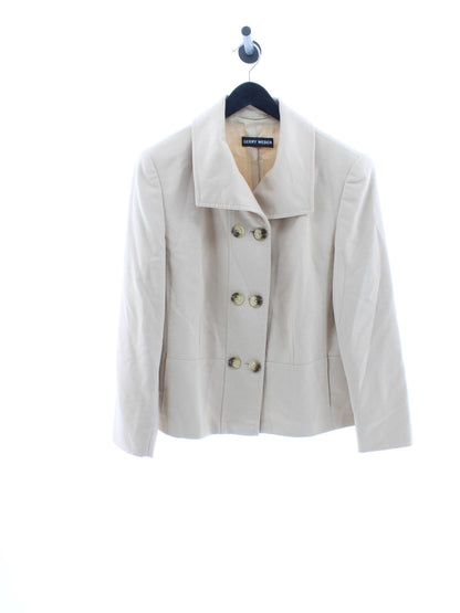 9d85ab987a52890e9bbd73ba00547930