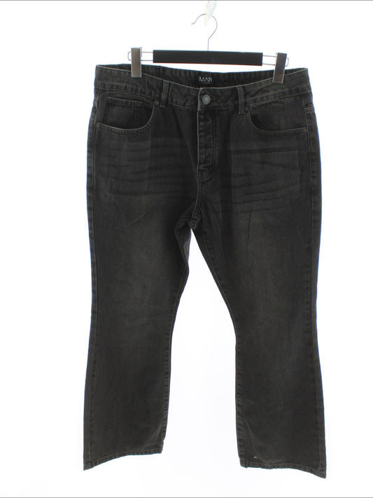 Spodnie jeans Boohoo Rozmiar: 52
