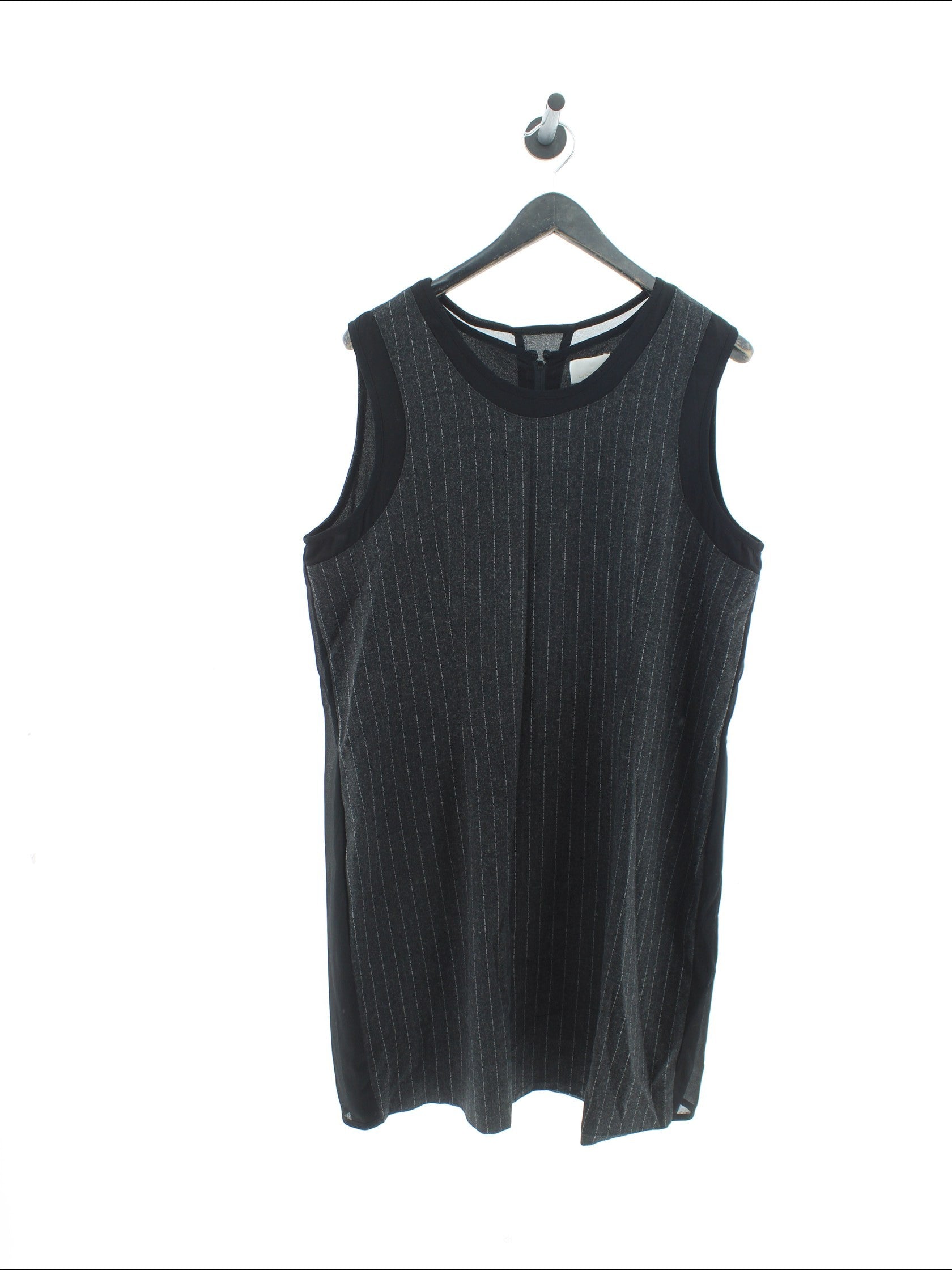 b897eacd526092a562378c558a000411