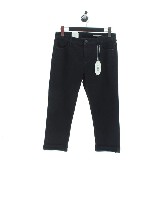 76a405f9ffe857f7fb1bc3e0a2e6530a