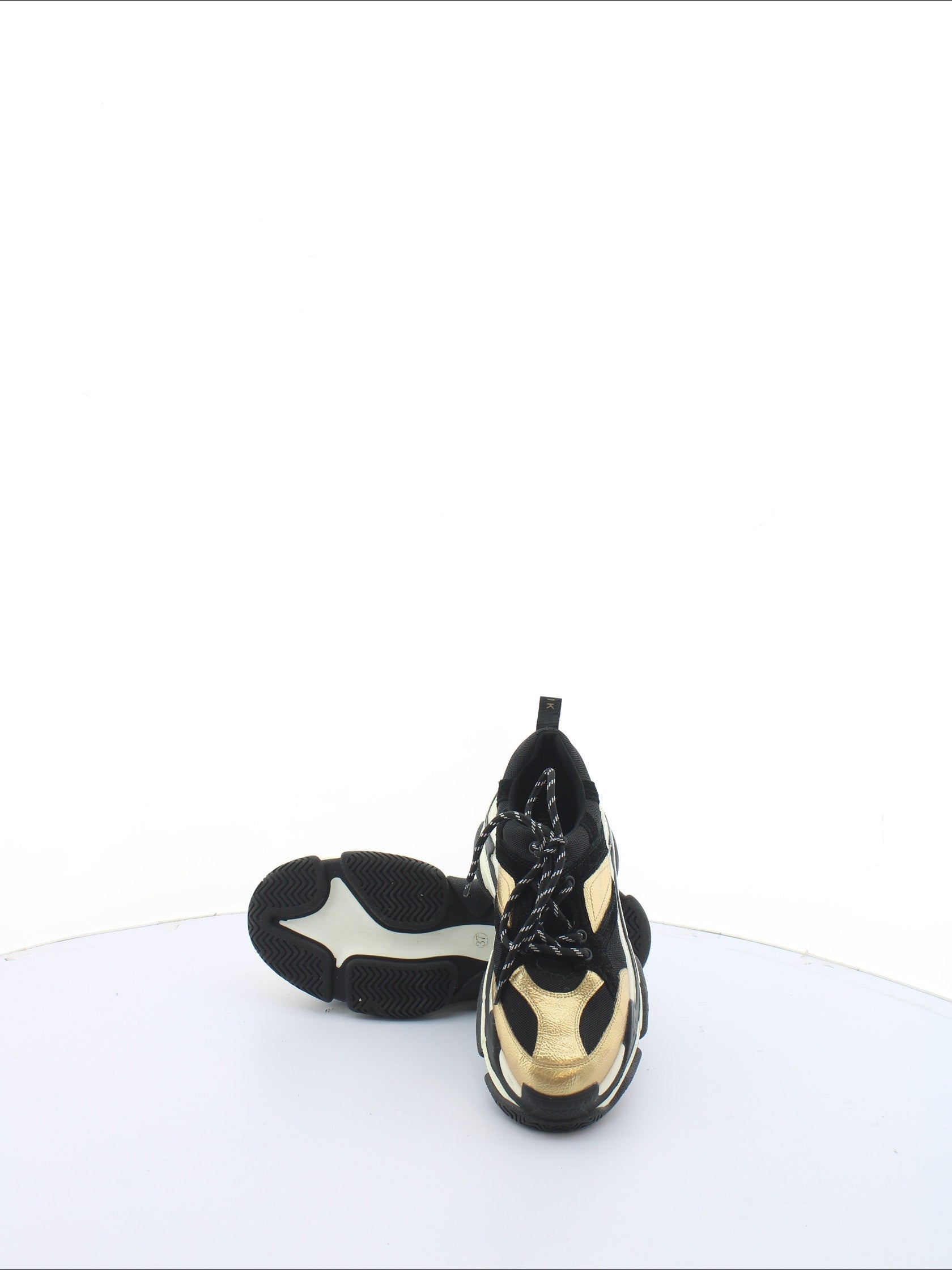 098220e96ce562d3ea5514a5d2af4b12