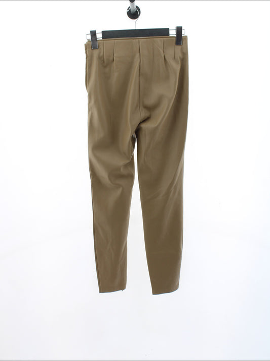 4f13b8d8d0a1590f6304e66e47963d76