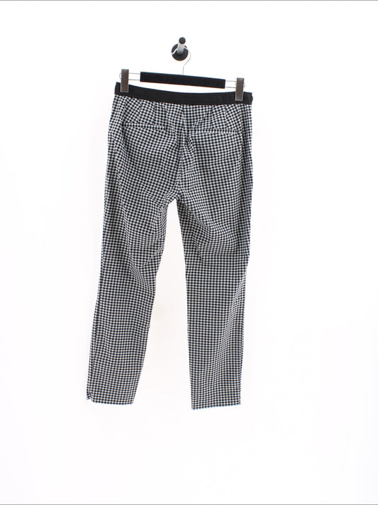 718ae79434339f1e63b0ea2690733d13