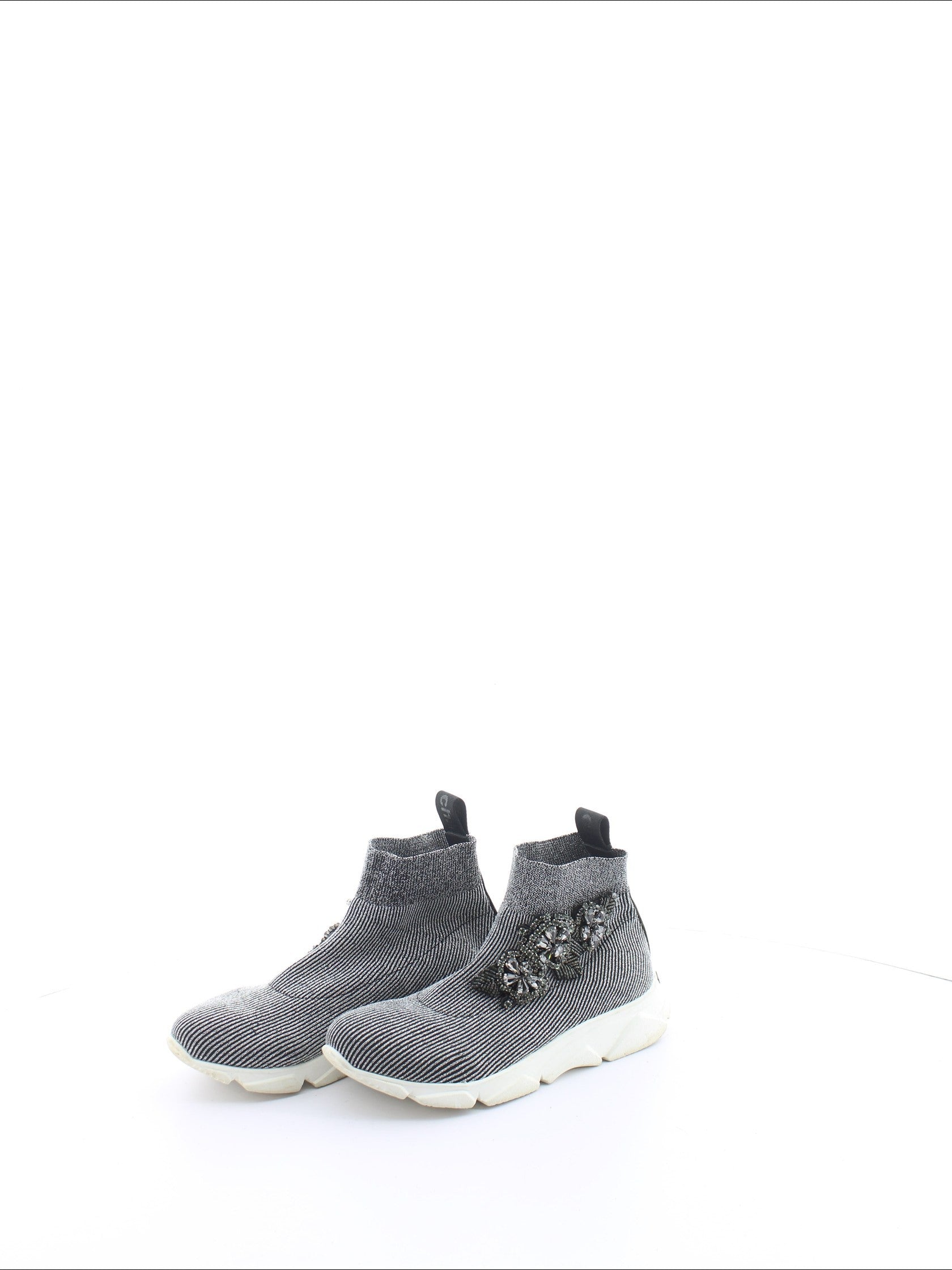 8fd31049708564177bf62c4ac853f802