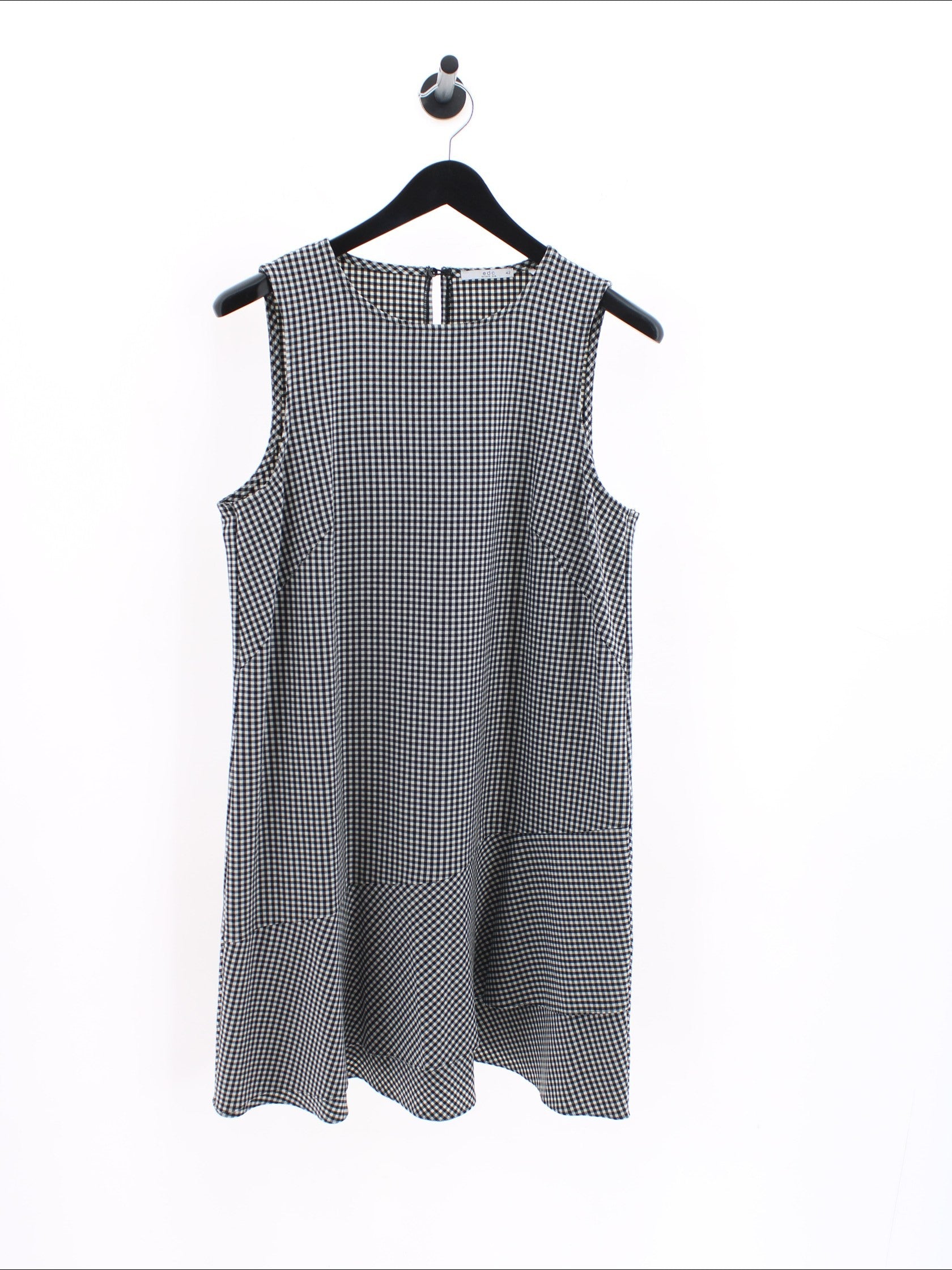 6d30a5c0f9ea902335459423766b7856