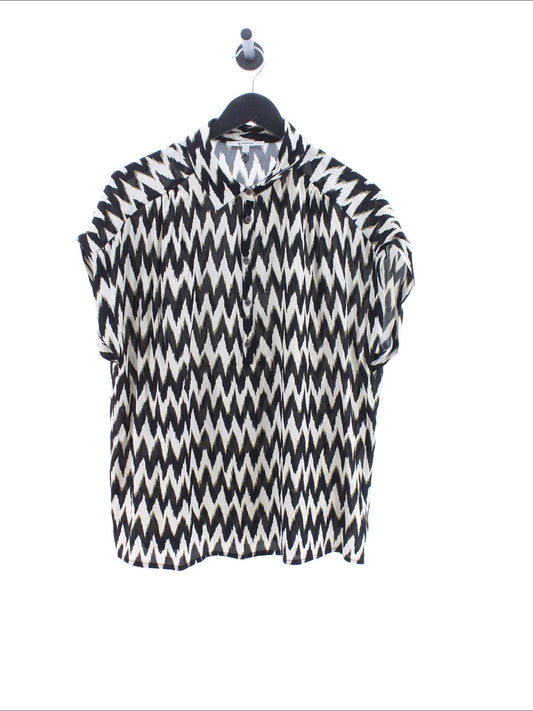 05633b28f417f96f3586e75ce1f1223b