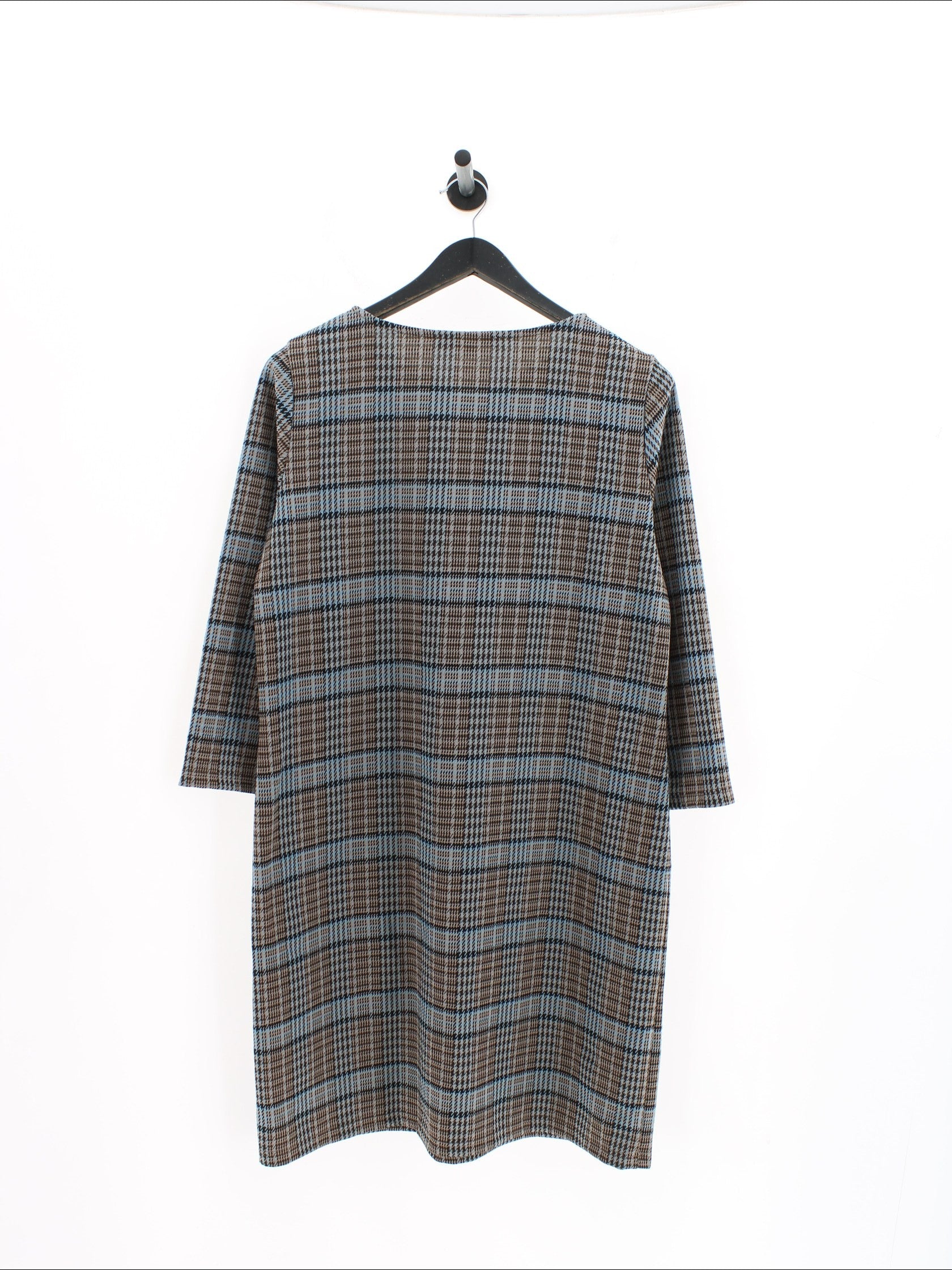 38210c83679990a476cc9d8487bc581d