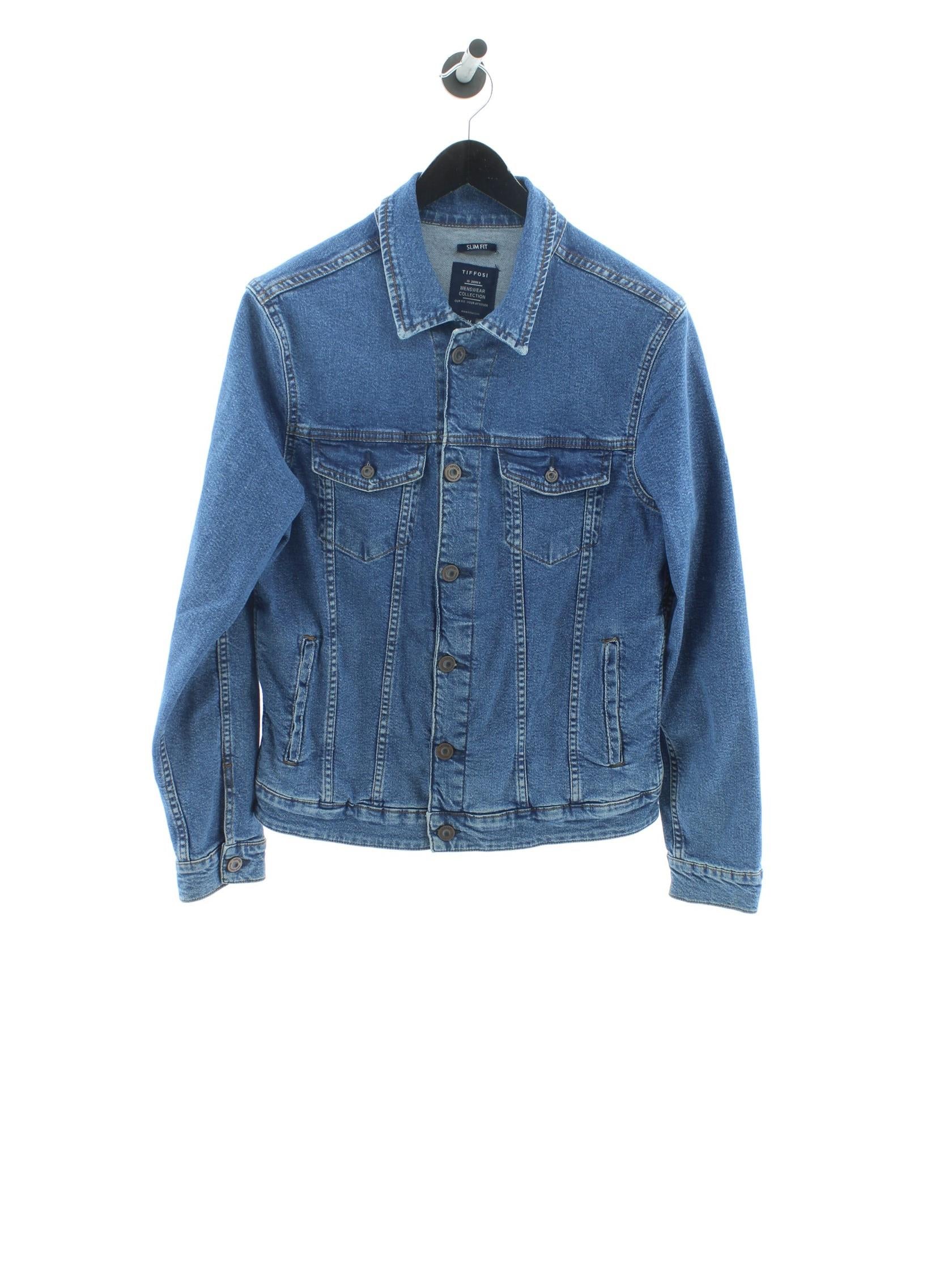 c2d7f26b4be72b4e7d2ec16edd36ba99