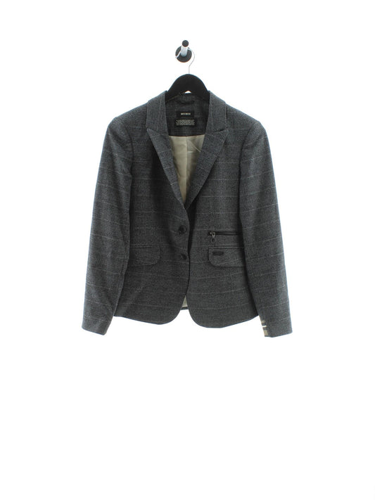 15843ef75a4f3850e1f4a27f7abc5302