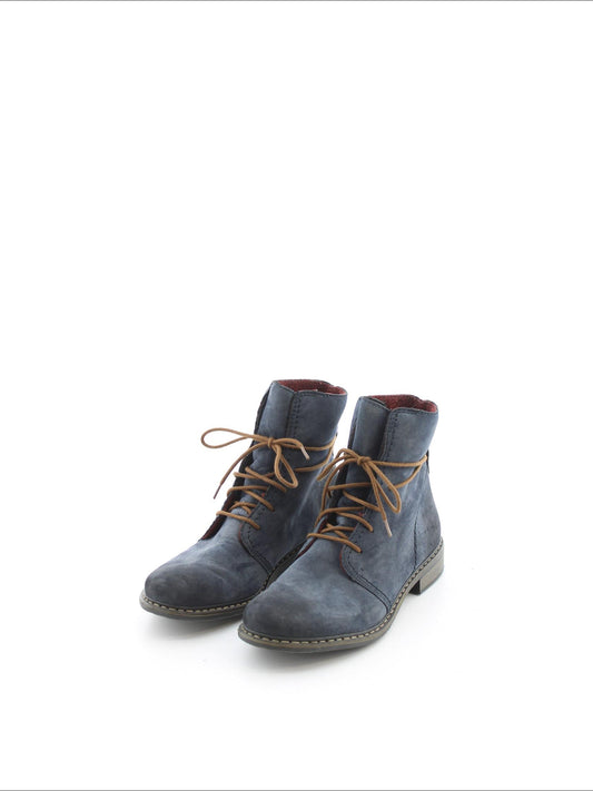 d7024712fee239cbc5957f412775ff8b