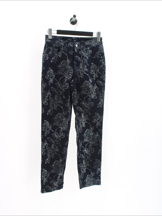 b00a454b5853e7efbcf81d30fe982930