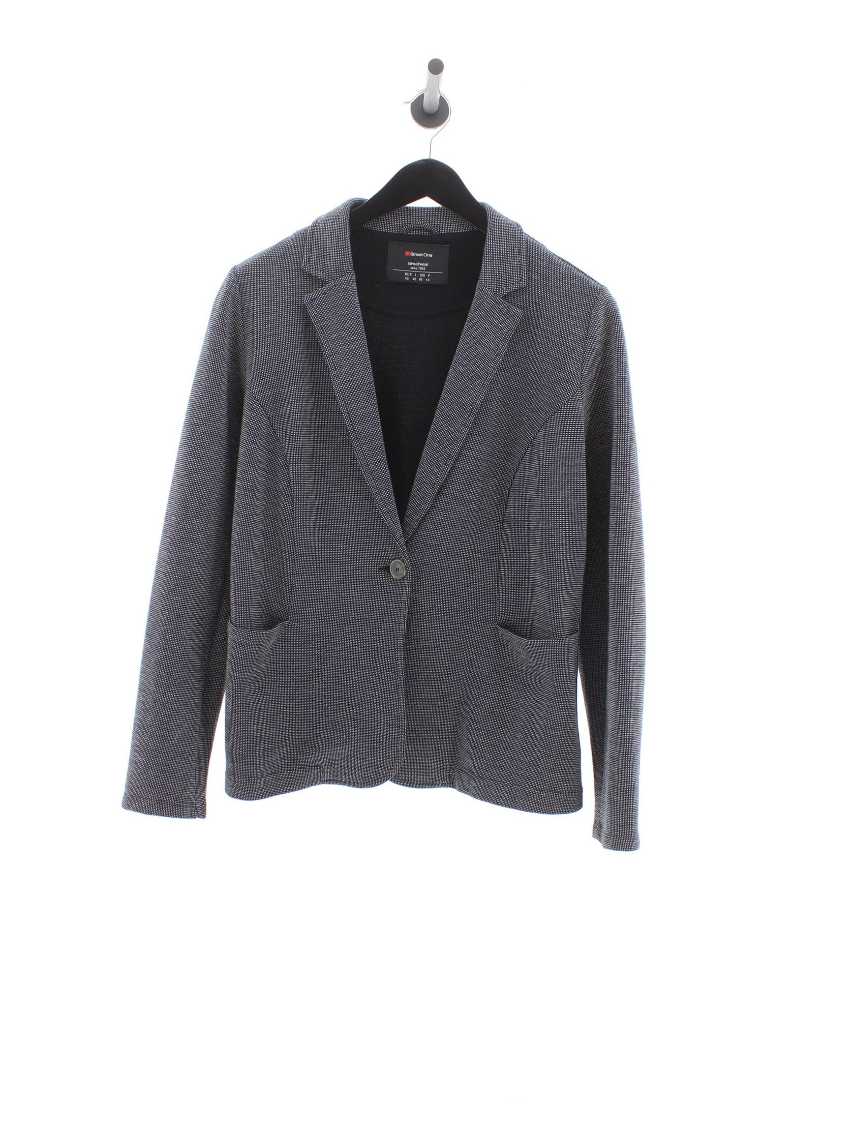 7ee37f8918a63f15ac4bc7527312ef98