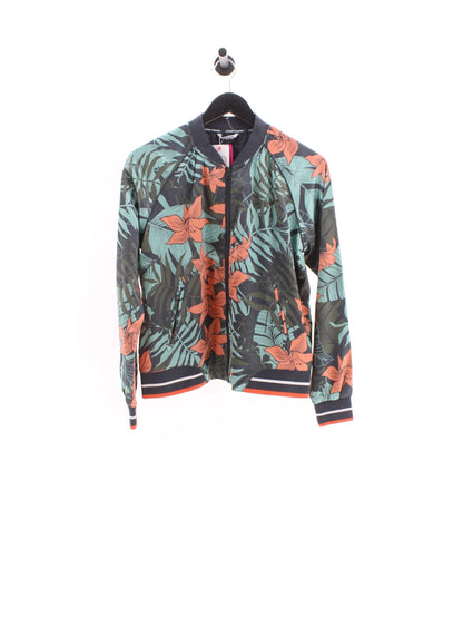 7439b734382f1799492f4a5c1c894601