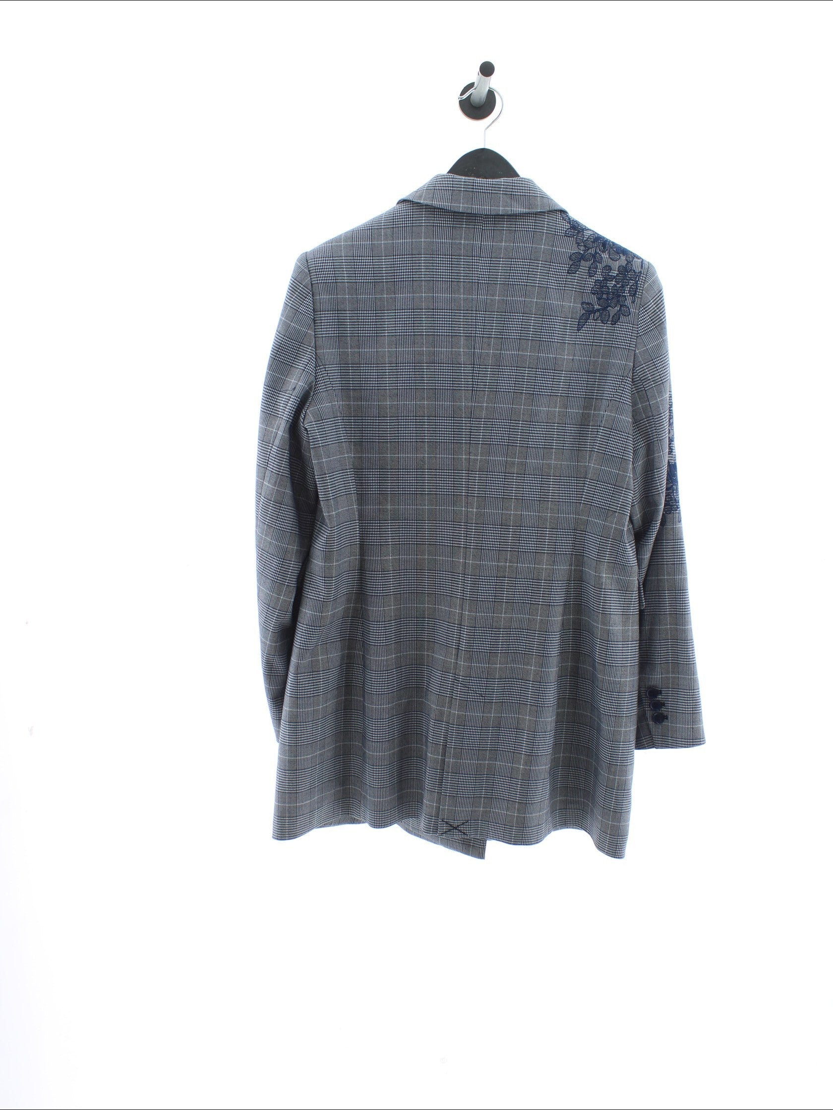 6a915e30361739f9a2f0a5d65a564b3c