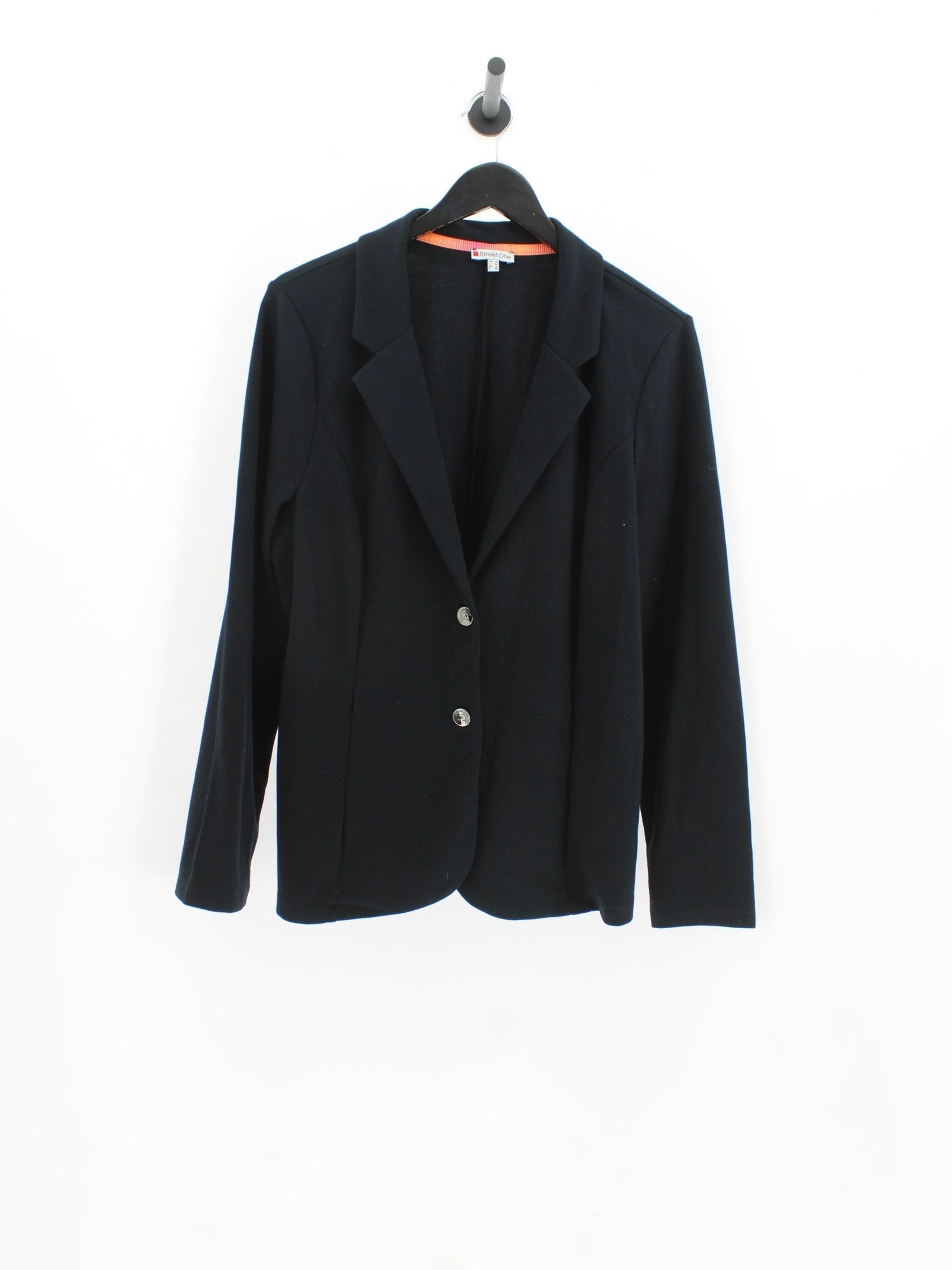 6042cf8d0f29225d9ee03df3c53524a1