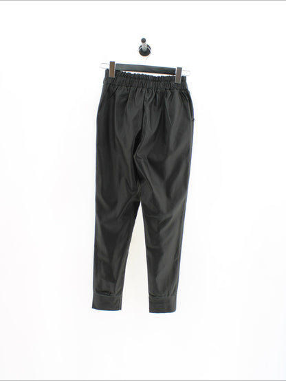 6d5d46ced0c18190b187f9ba36392501