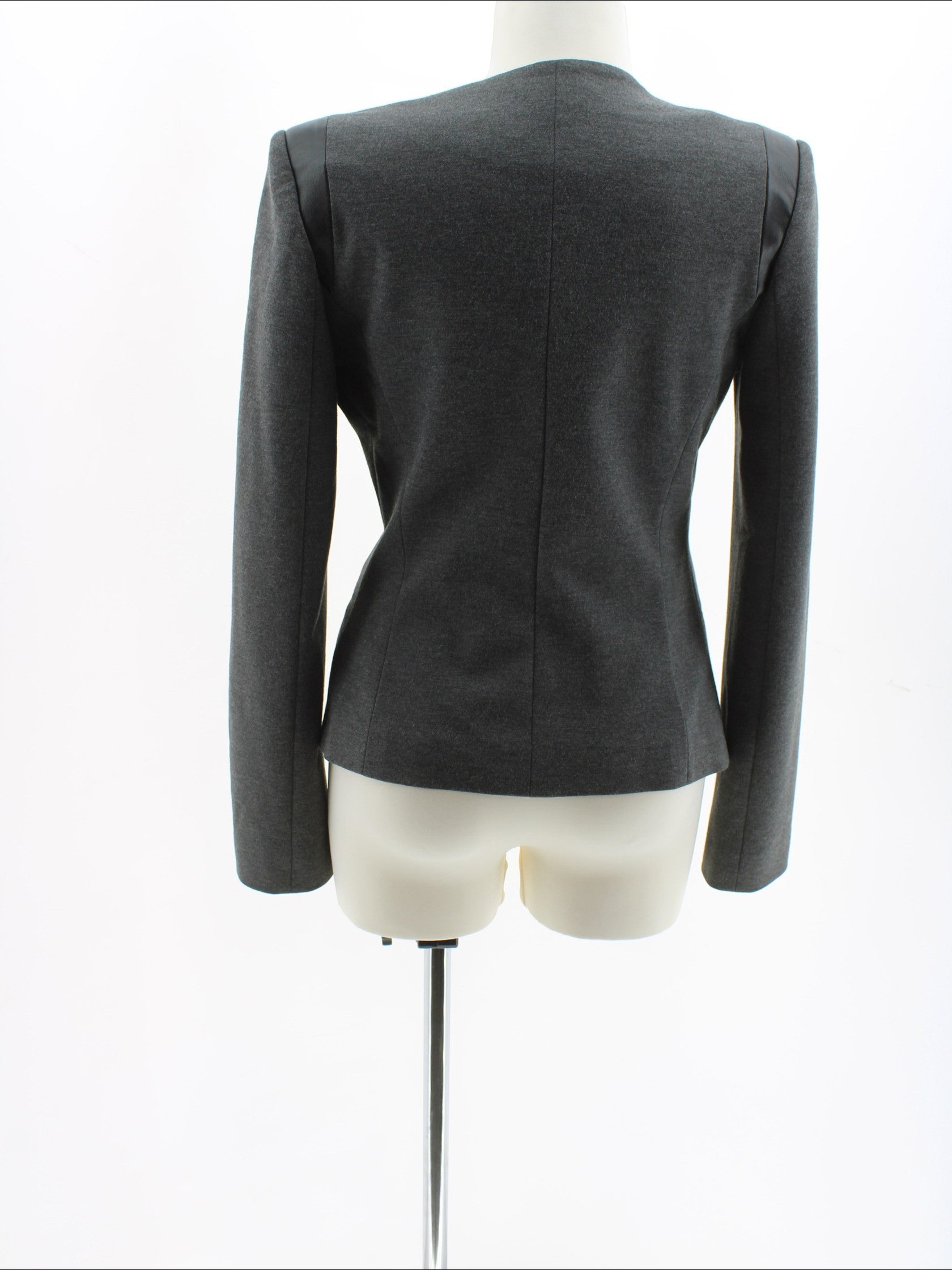 29d9fec2d39c3d1148a2813b90240a99