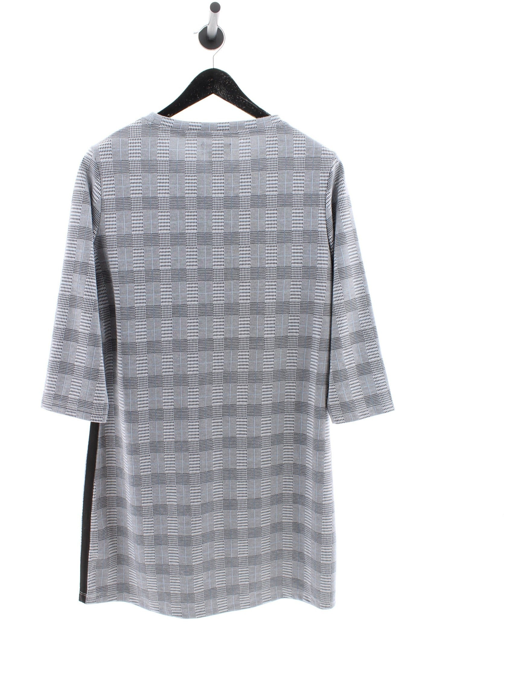 6112e6febacb4edeabb05de740856d14