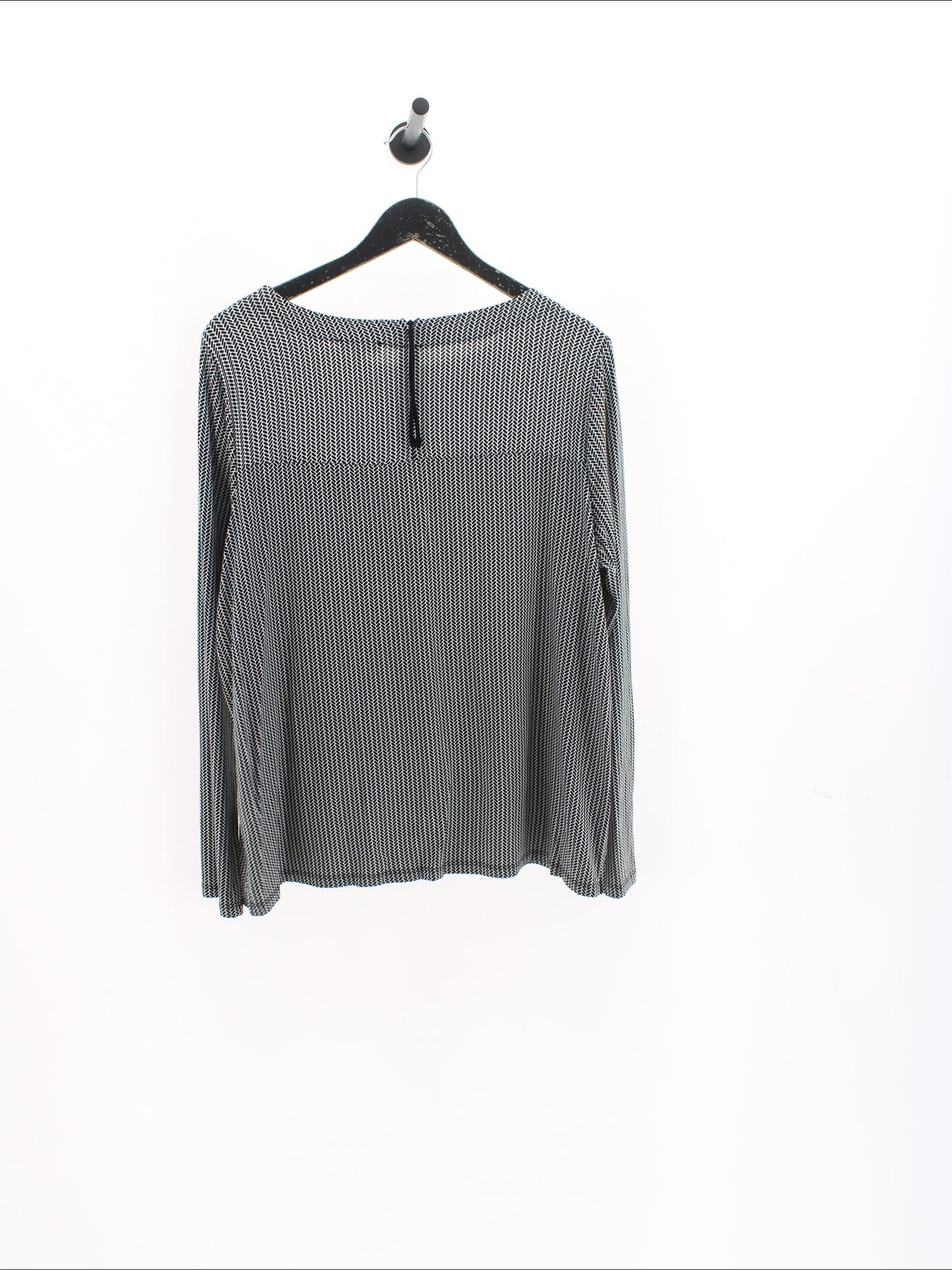 6d5d811dd5c655f50d1d7e4f15f94972