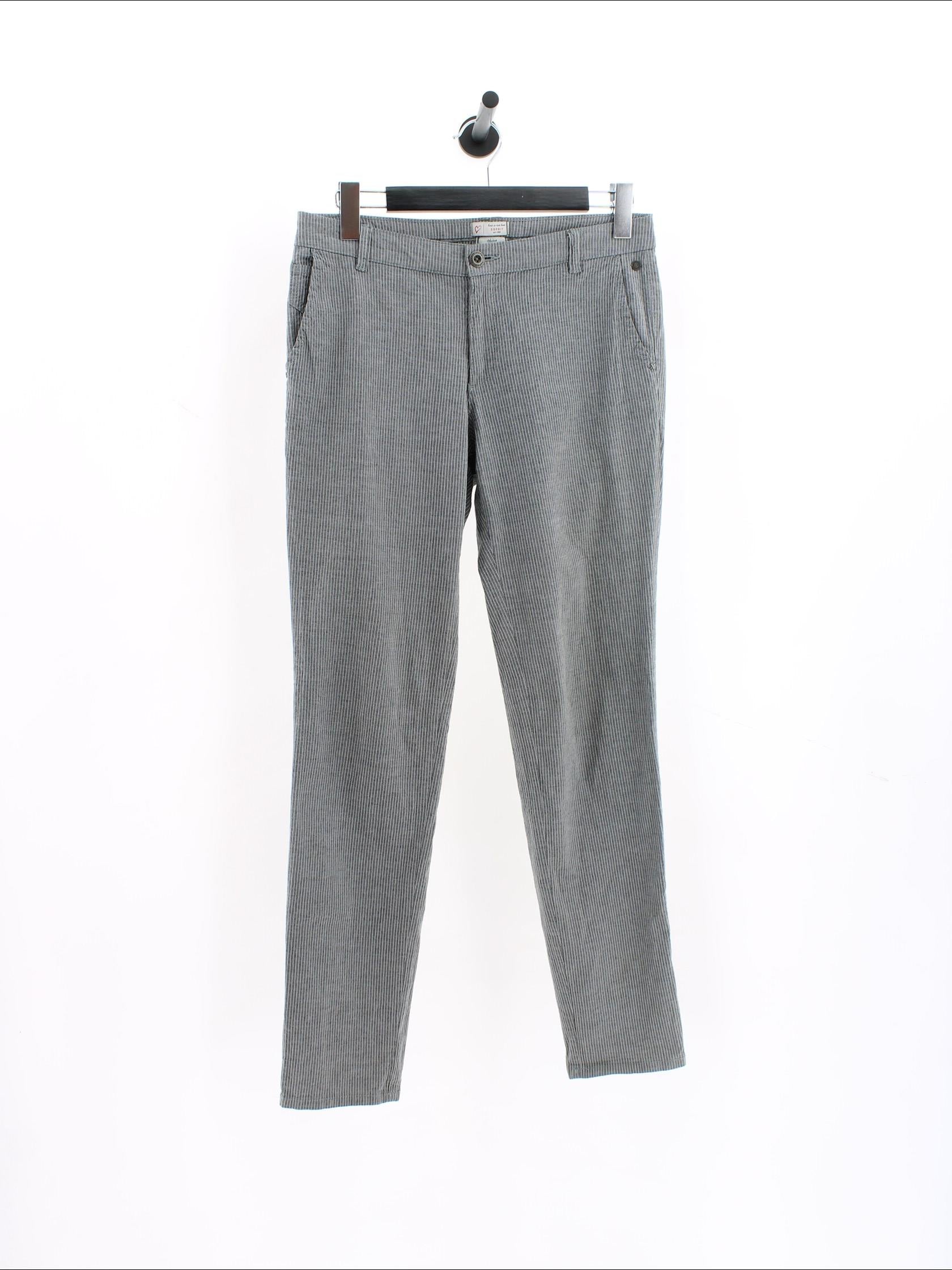 a886c1893cbea50f49c915c6901971c9