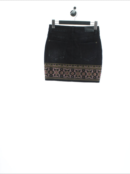 6de09b36657ca2d0493bacde0eab6900