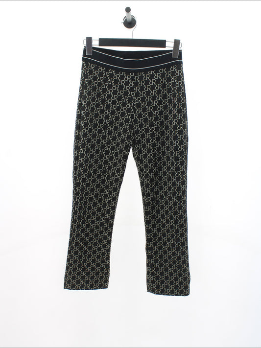 9d5c6e5a14049a95031b920147d31a7d