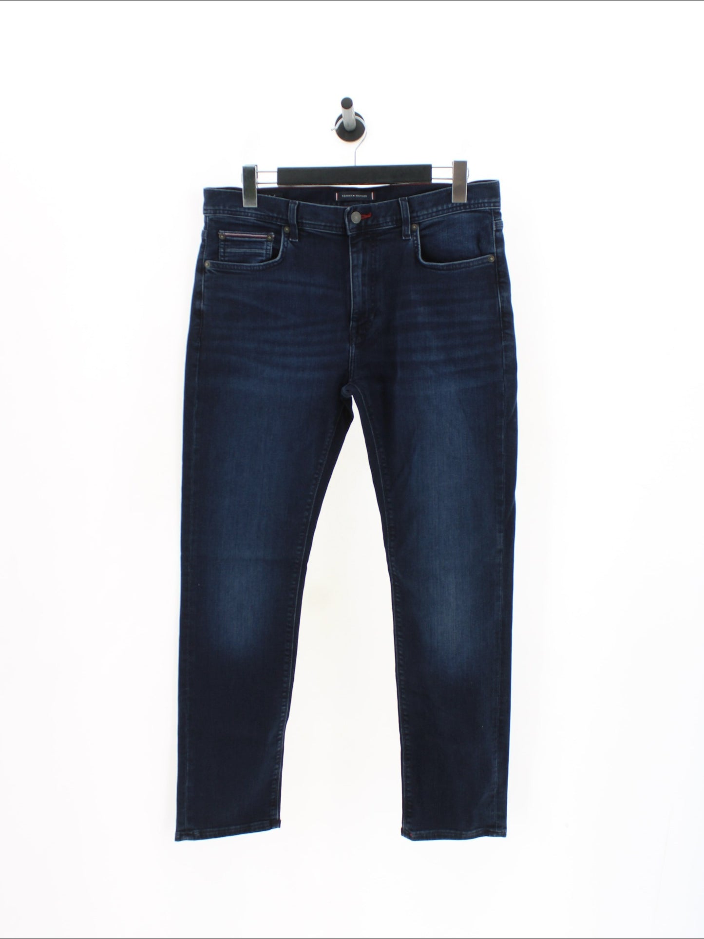 9c1469818125264a21cab0a1c5438698