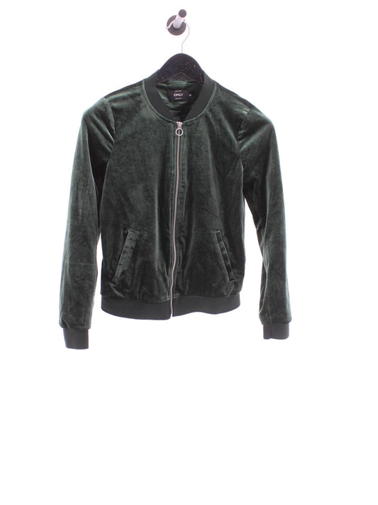 b8953c140c57fa68c9b8a5e0b9e01d60