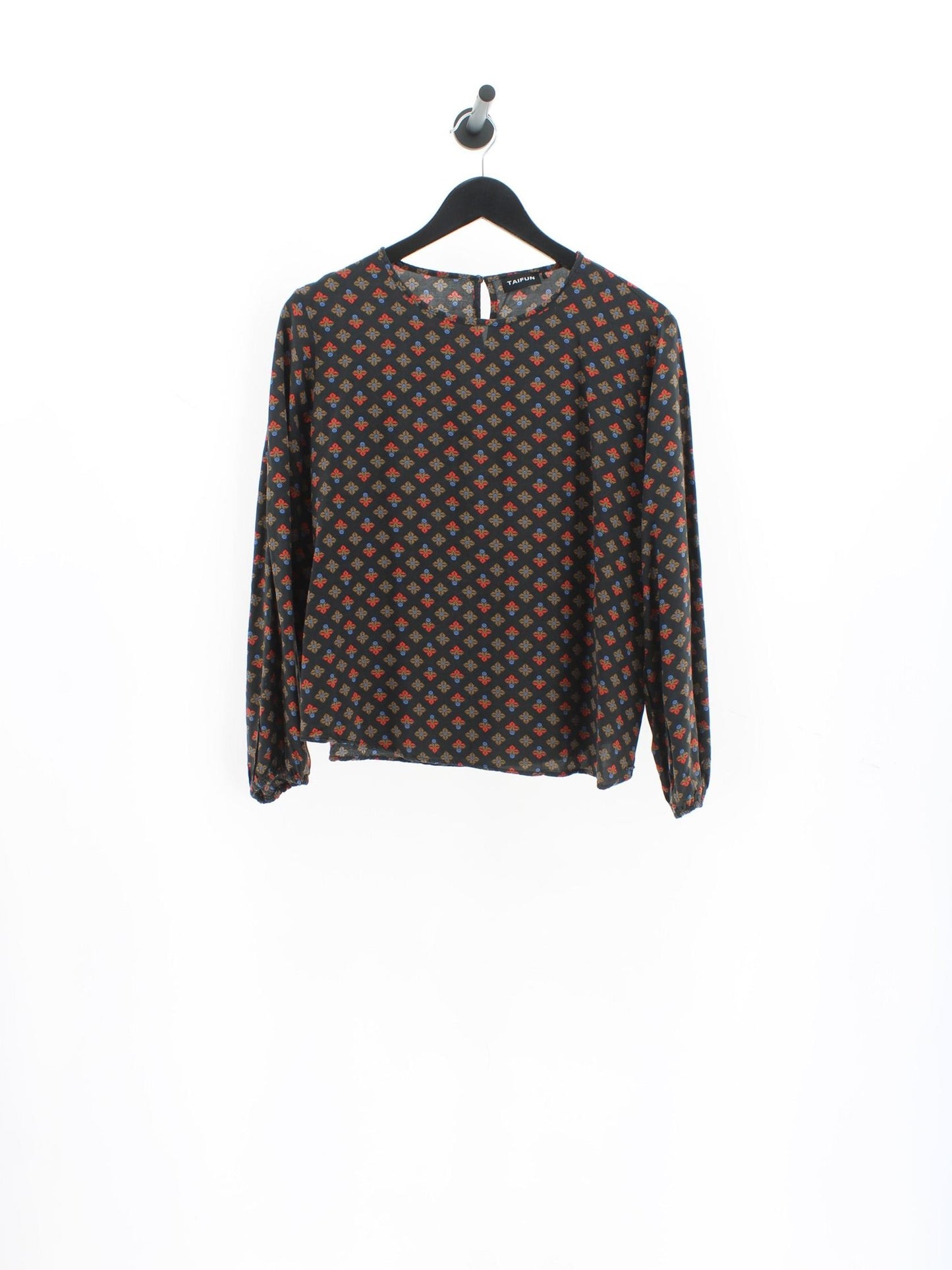 8912e8563597f5435105f9b40de826a9