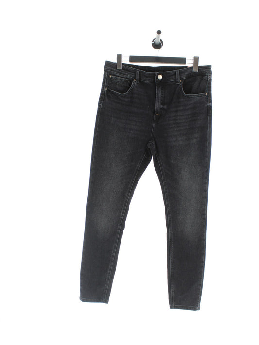 Spodnie jeans Stradivarius Rozmiar: 44