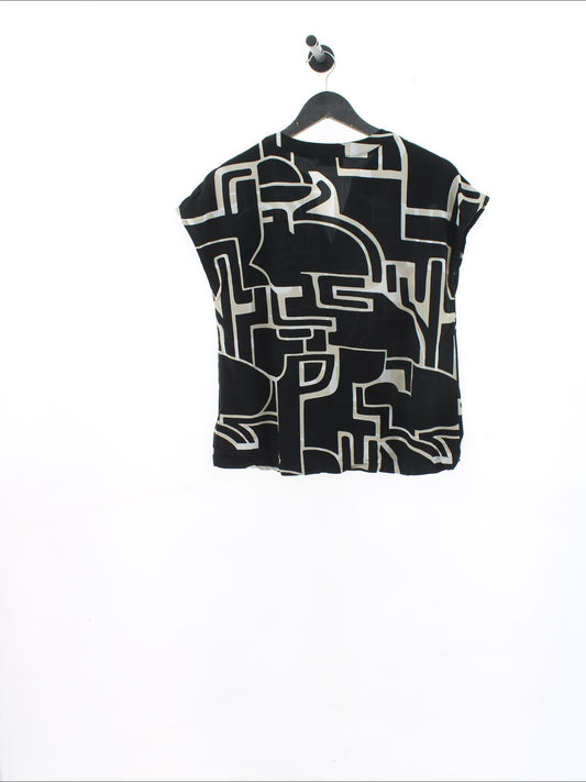 8274c4e7c4d7f5a26814baa88d6602d7