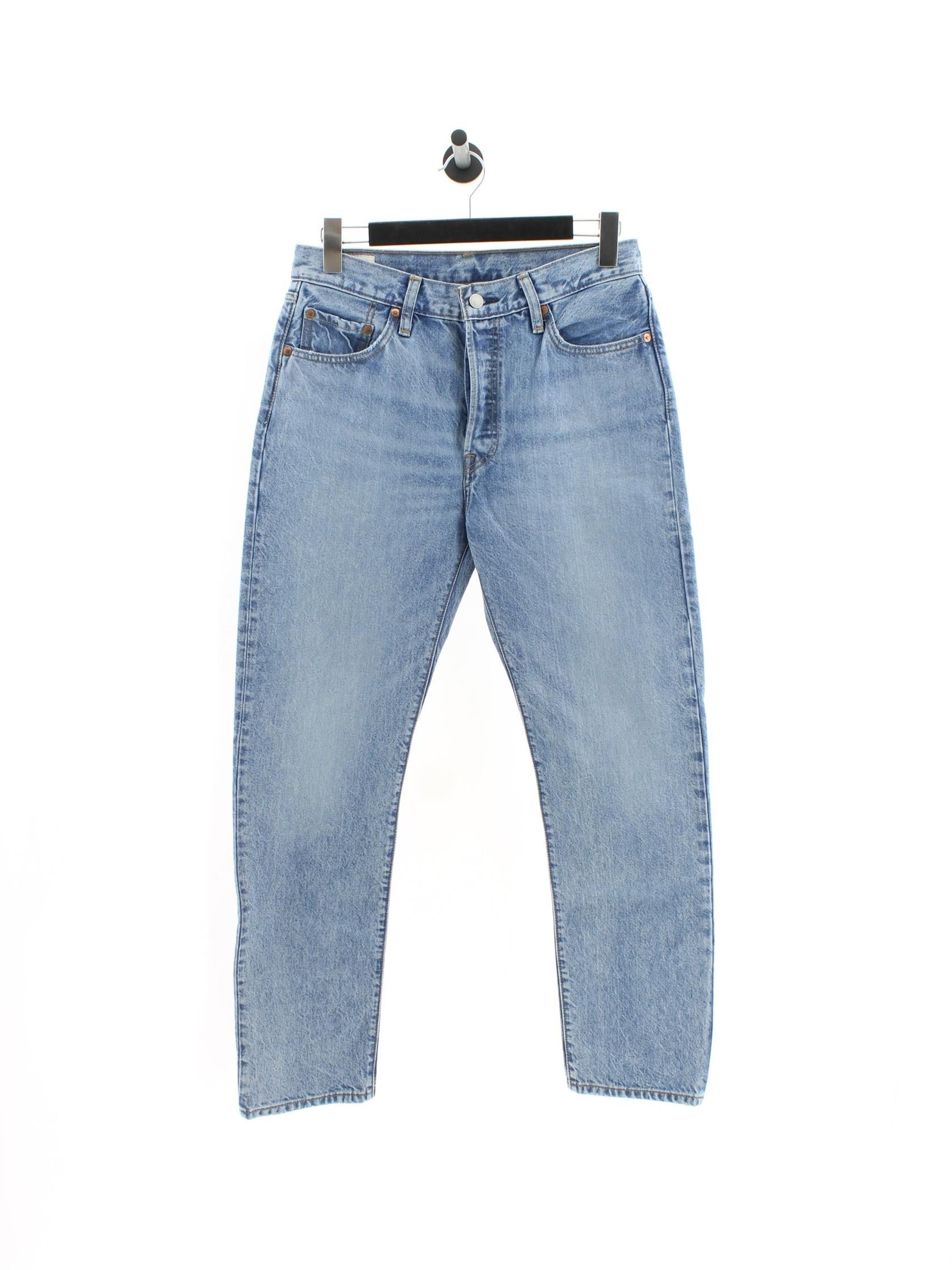 b1b5e8e9a391f2d992d2d5d2a29bf4eb