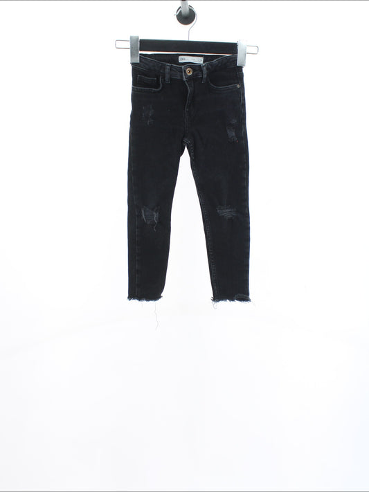 10e3ba2b6eea1152478b76487773e4f5