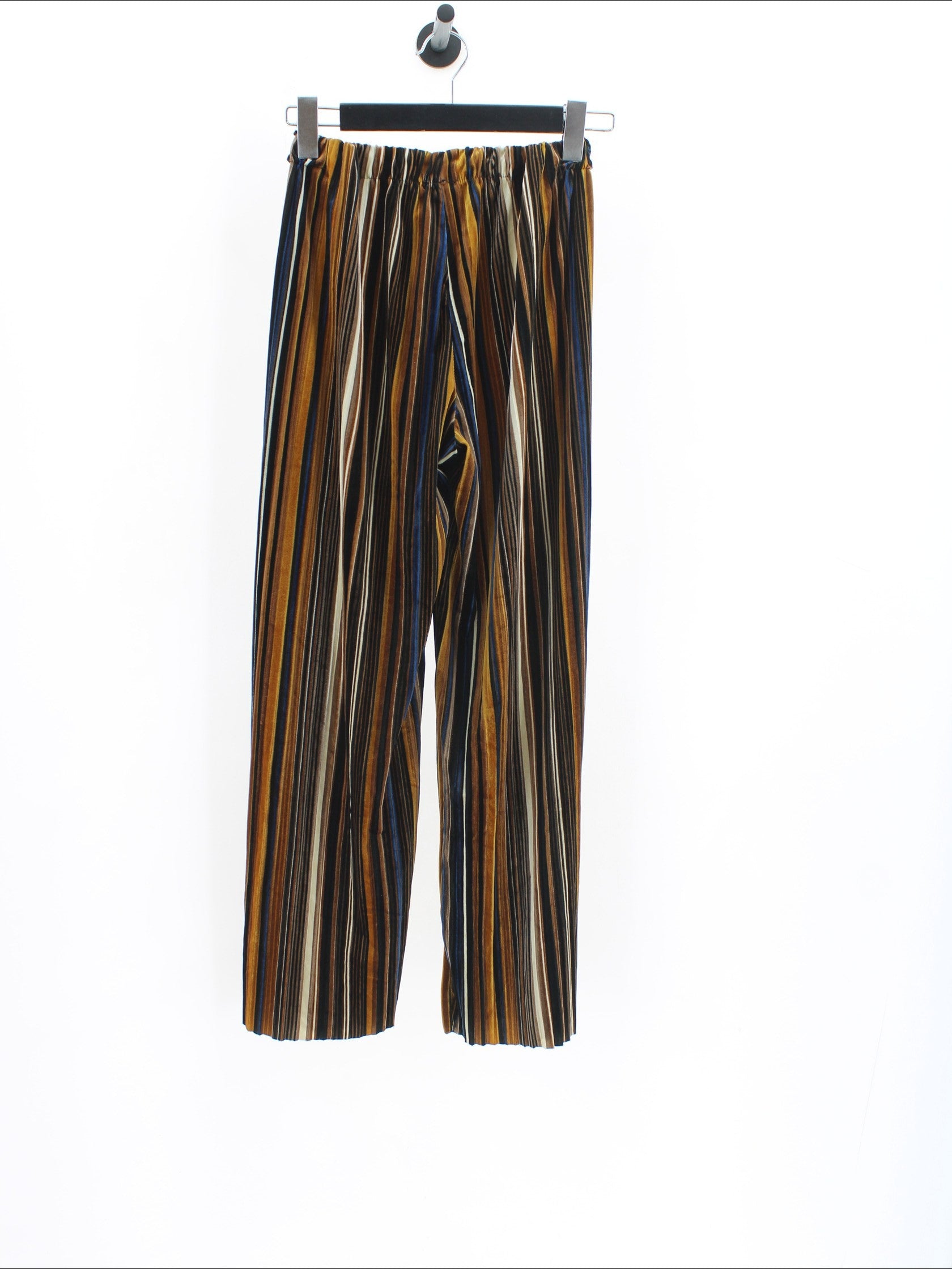 27a085635a2938d2ff05de38b290f31f