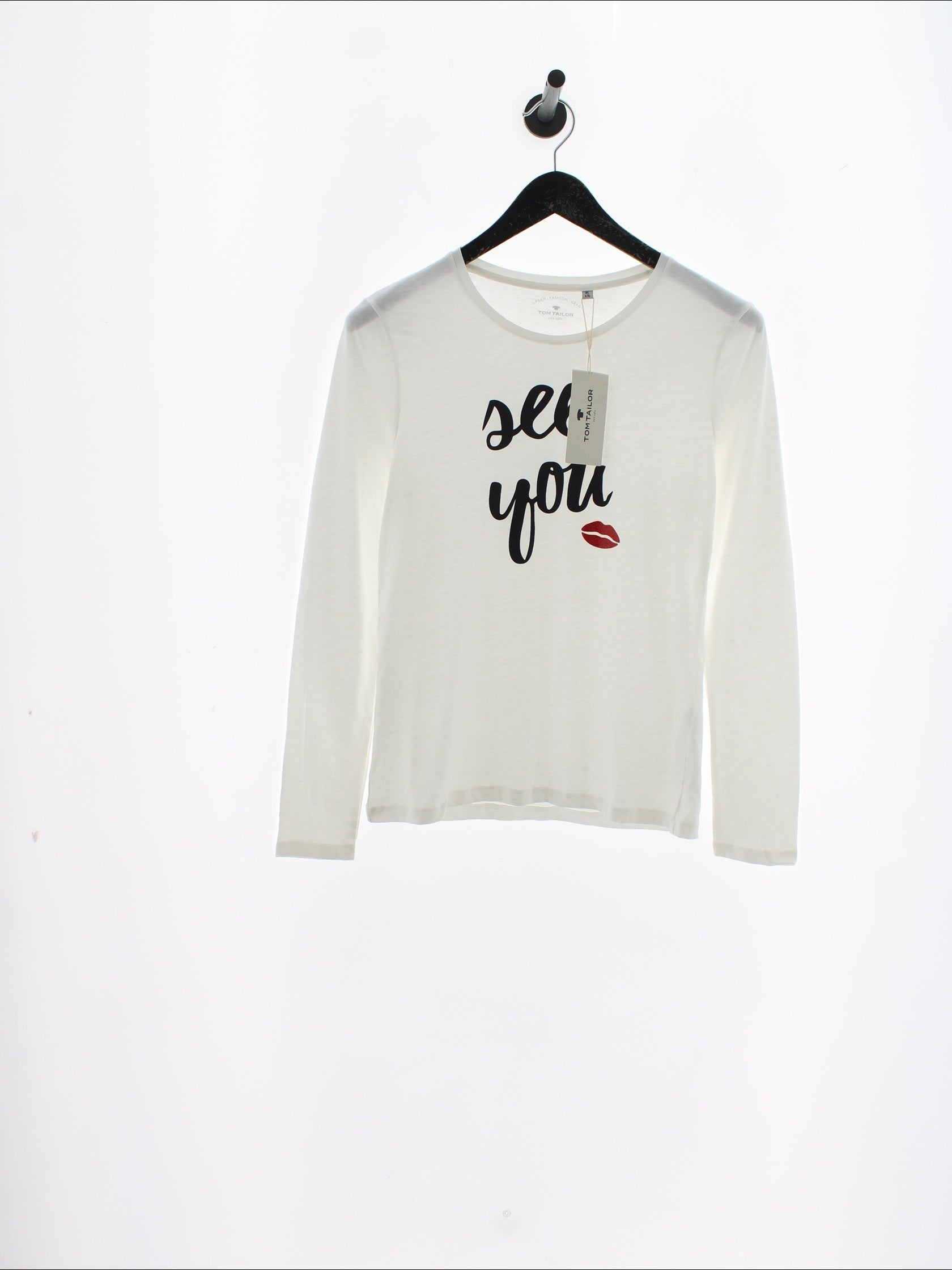 8f9b9e37733a338e81ec208fa4b9993d