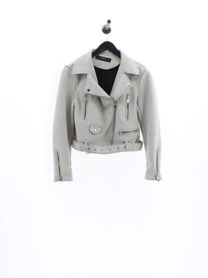 d143e627a9ff0ee1aa07c0d1b35d18bc