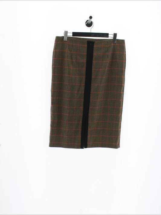 9c81bf350044e58a2e2041ee80f6d925