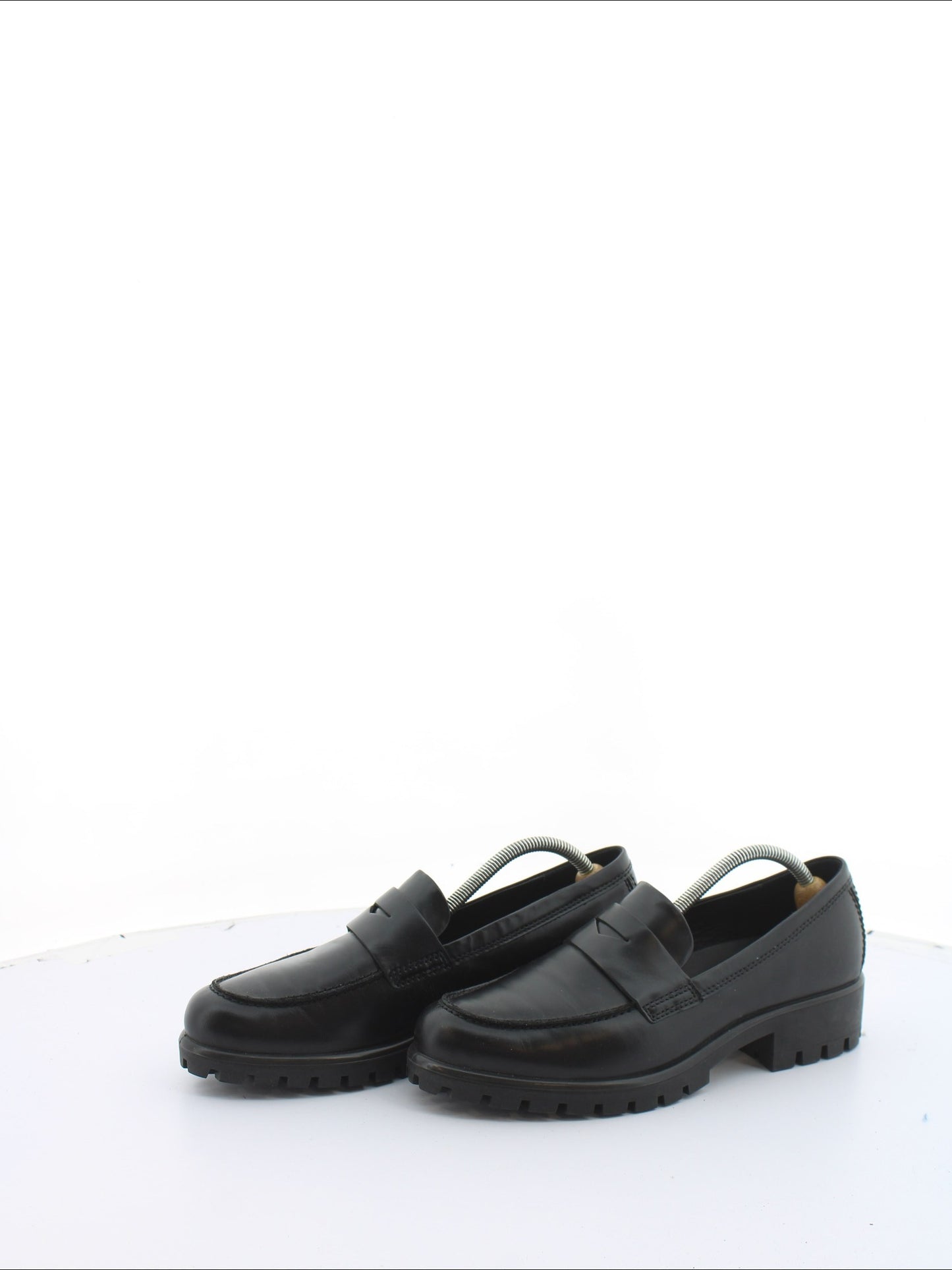 6c8d49c6356152f5cad9b3a05a863977