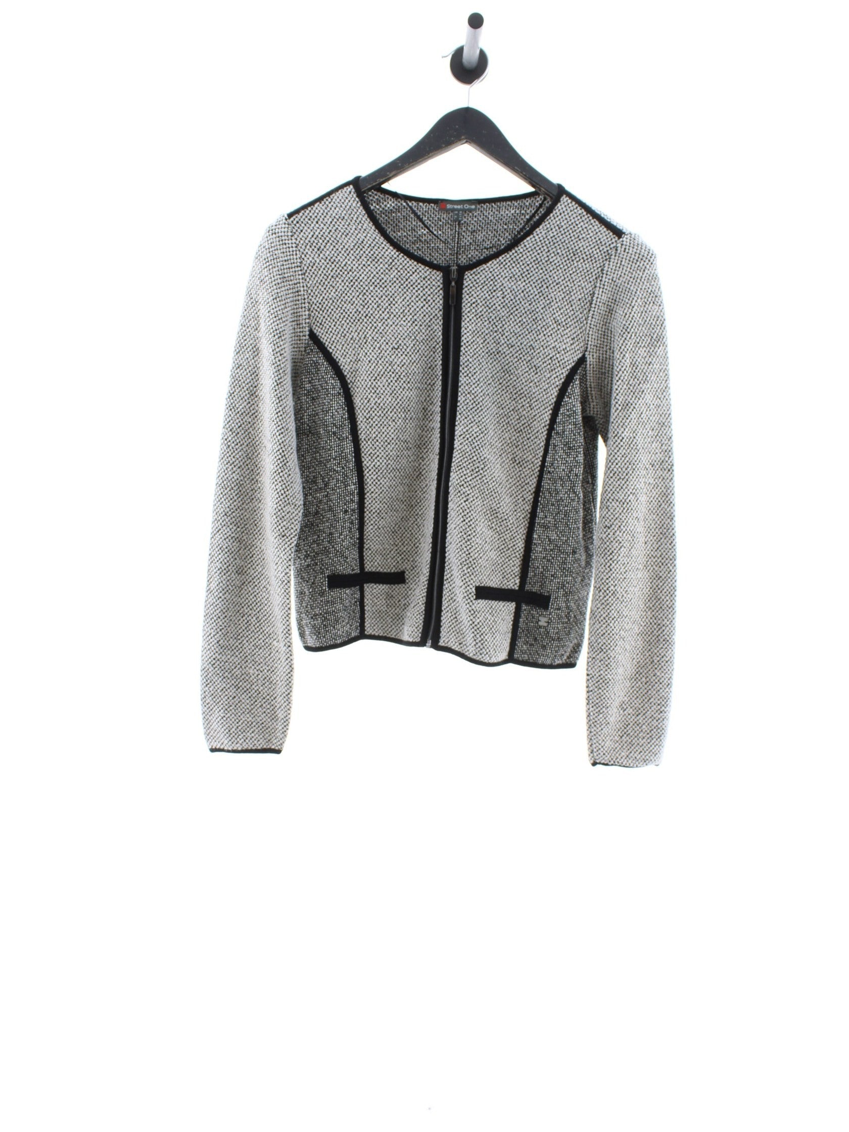 31edd8094c57e7d25729f232125e45d5