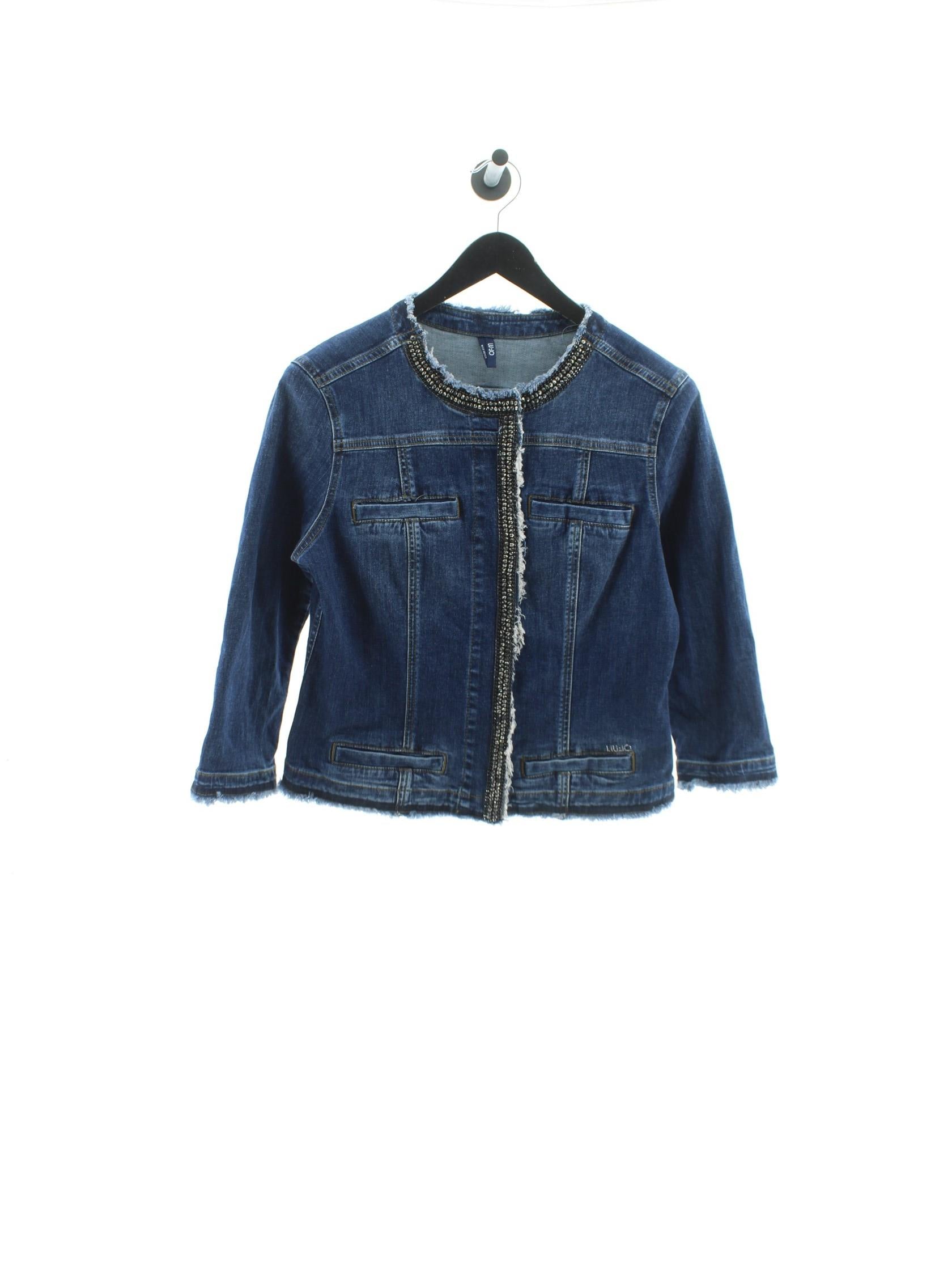 12cc17aa1915f1a7e5fd816f033de183