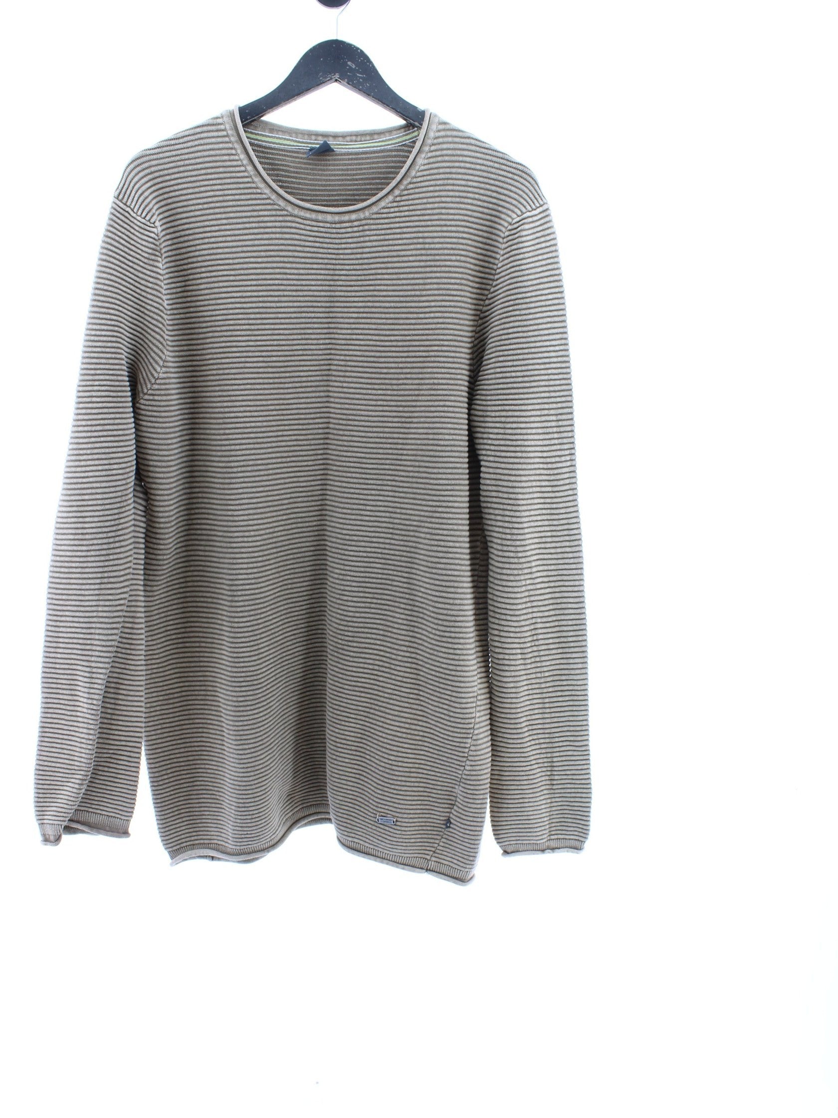 251e418cf95a29366fee8bf38280e239