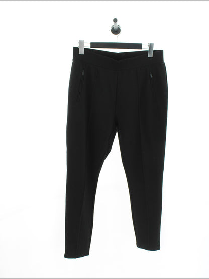 726aae5bec303b70d18d92630741ca18